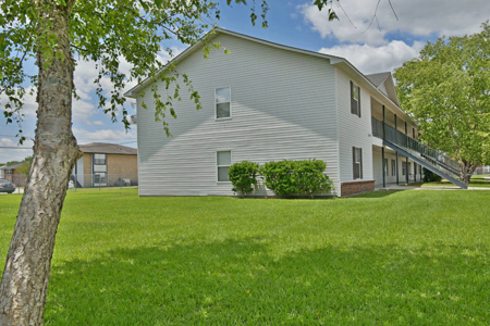 Camellia Trace-exterior-1453-1200w